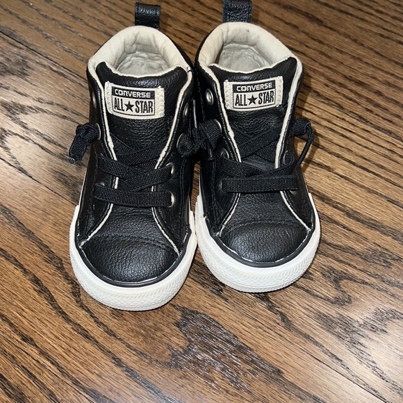 Converse Leather high tops- easy on and off! - Picture 2 of 7